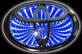 Эмблема TOYOTA HIGHLANDER/ new VIOS с синей подсветкой (3D эффект)