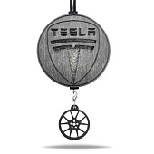 Подвеска для авто Тесла  деревянная с мини-брелоком  в черном цвете